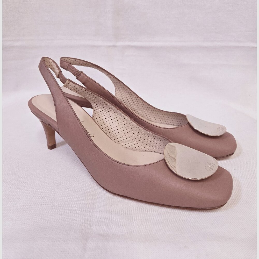 Leather Slingback pump - size 7 NWOB